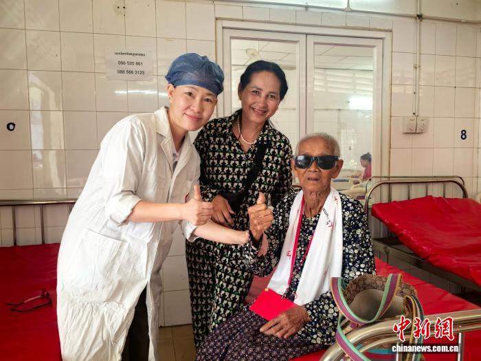 中国援柬眼科医疗队：用专业守护柬埔寨患者光明