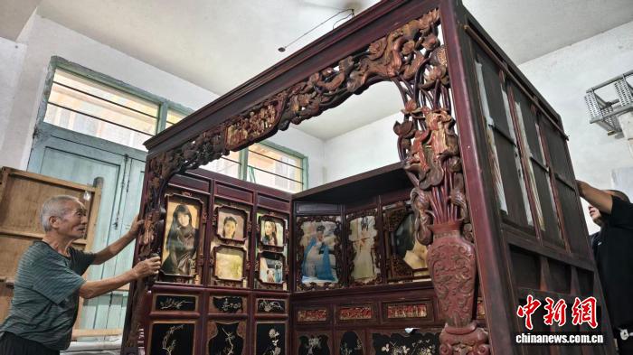 民国金漆木雕床入藏福鼎博物馆，匠心之作焕发新生