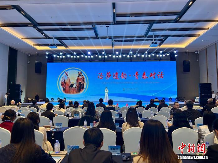 中英青年抚州共演‘汤莎对话’：东西方戏剧文化交融新篇