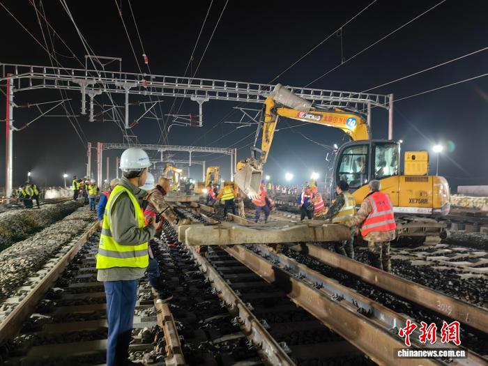 京港高铁雄商段与石济客专成功互通，助力区域交通升级