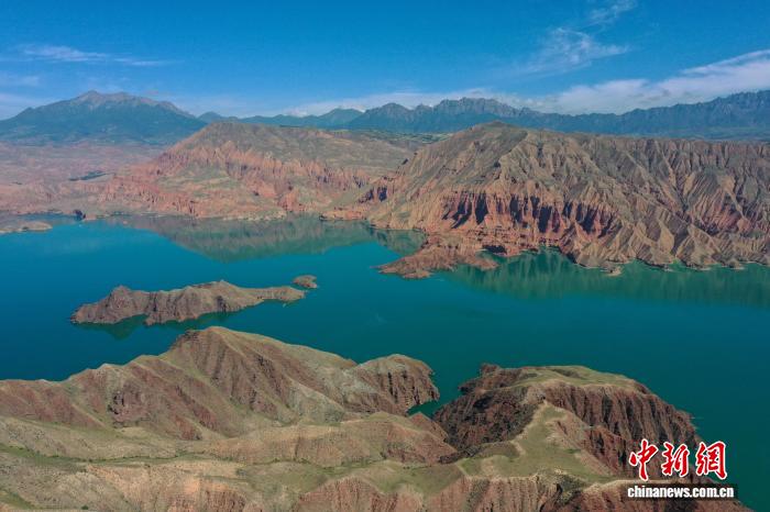 坎布拉荣膺世界地质公园：生态保护与旅游发展双赢之路