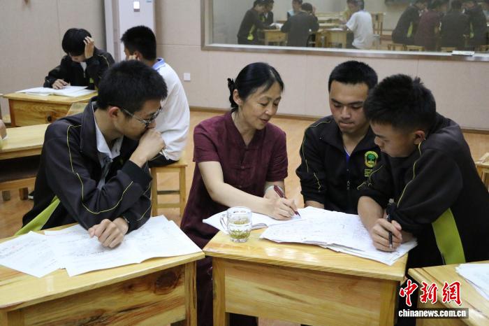 教育帮扶助力云南边疆县中学蝶变