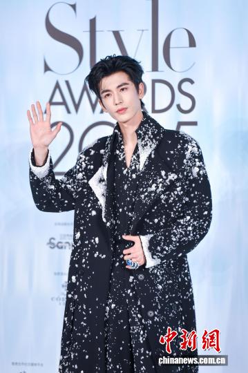 2025ELLE风尚大典三亚启幕 引领“旅游+时尚”新风尚