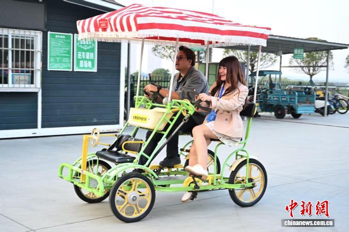 海外媒体走进湖南松雅湖 观城市“绿肺”生态治理之变