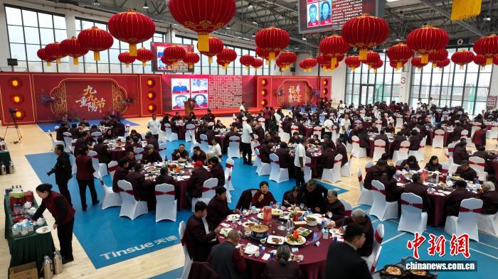 孤山子村重阳节活动现场