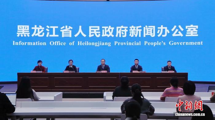 哈尔滨今冬重磅推出三大超百万平米冰雪旅游胜地