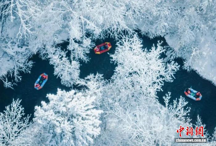 长白山雾凇漂流