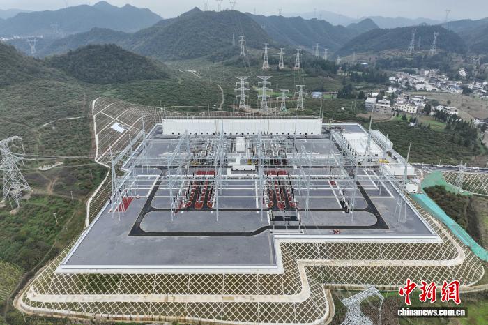 航拍500千伏金海湖变电站