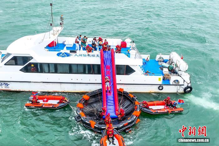 海南消防三亚海域大规模水域救援综合演练纪实