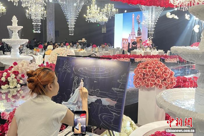婚礼绘画师：用画笔定格幸福瞬间的新兴职业