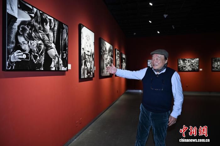 摄影家朱宪民介绍作品