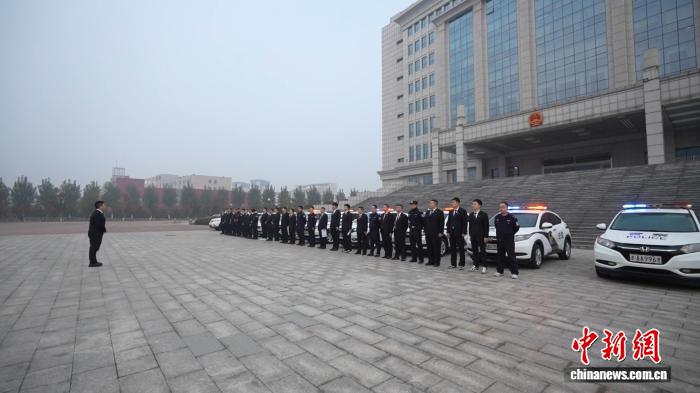 天津法院清晨出击：集中执行行动破解‘老赖’难题