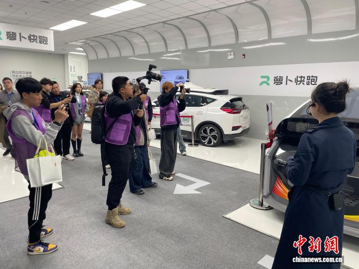 两岸青年武汉共拍短视频：文化科技交融促交流