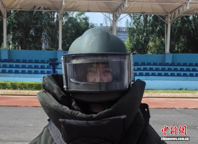 内蒙古唯一女排爆手王明杰：用生命守护城市平安的“拆弹玫瑰”