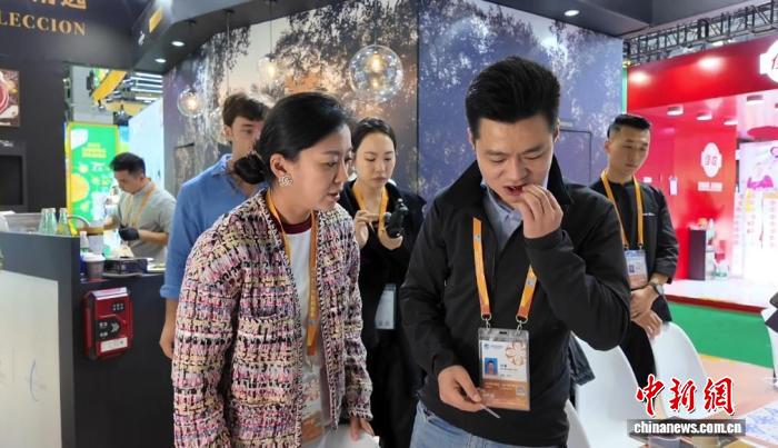 第八届进博会：黑珍珠餐厅大厨组团探馆寻灵感