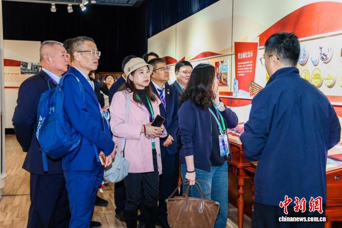 第八届进博会：侨胞聚普陀 共探合作新机遇