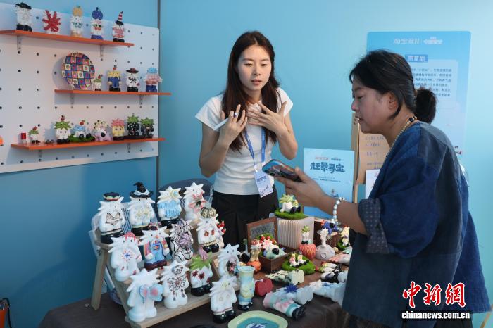 景德镇非遗市集现场