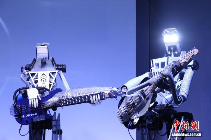 机器人乐队表演现场