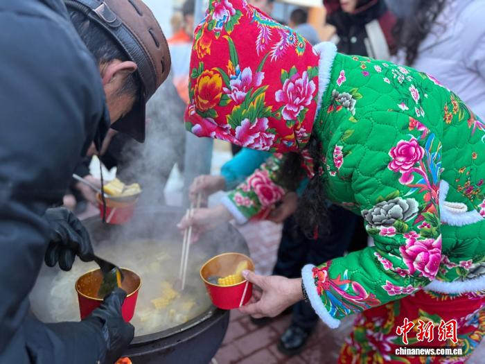 冷极村冬日旅游热：探秘中国最冷村庄的冰雪奇缘