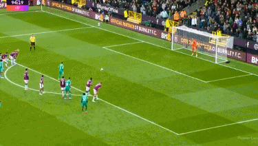 英超利物浦1-0绝杀伯恩利 四连胜强势领跑积分榜