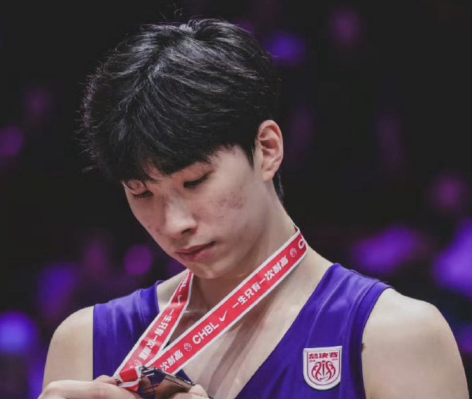 潜力新星崛起！刘维伟力捧李俊贤：第二个杨瀚森诞生