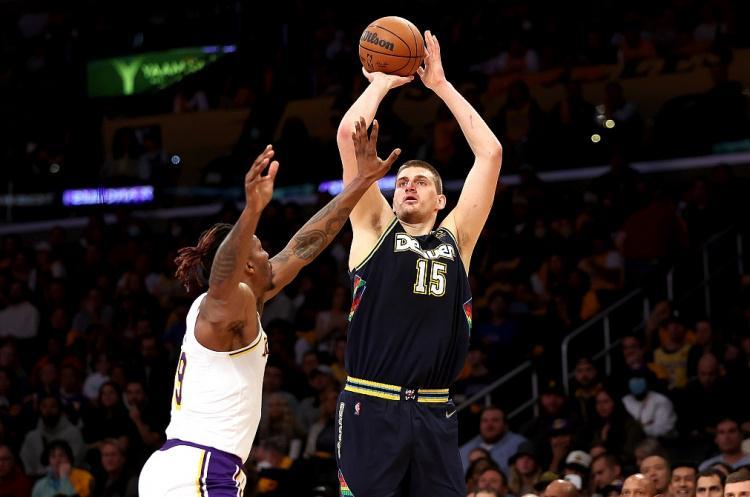 霍华德谈NBA巨变：昔日大个子禁区肉搏，如今三分雨成风潮
