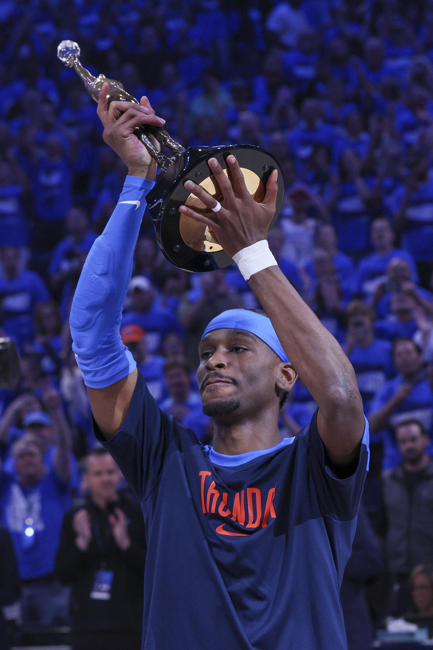NBA十年轮回：两大十年MVP得主惊人相似，历史重演？