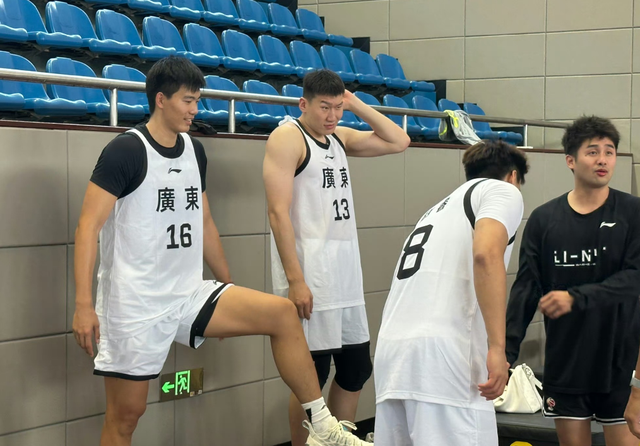 广东男篮热身赛2分惜败墨尔本老虎 焦泊乔贺希宁爆发