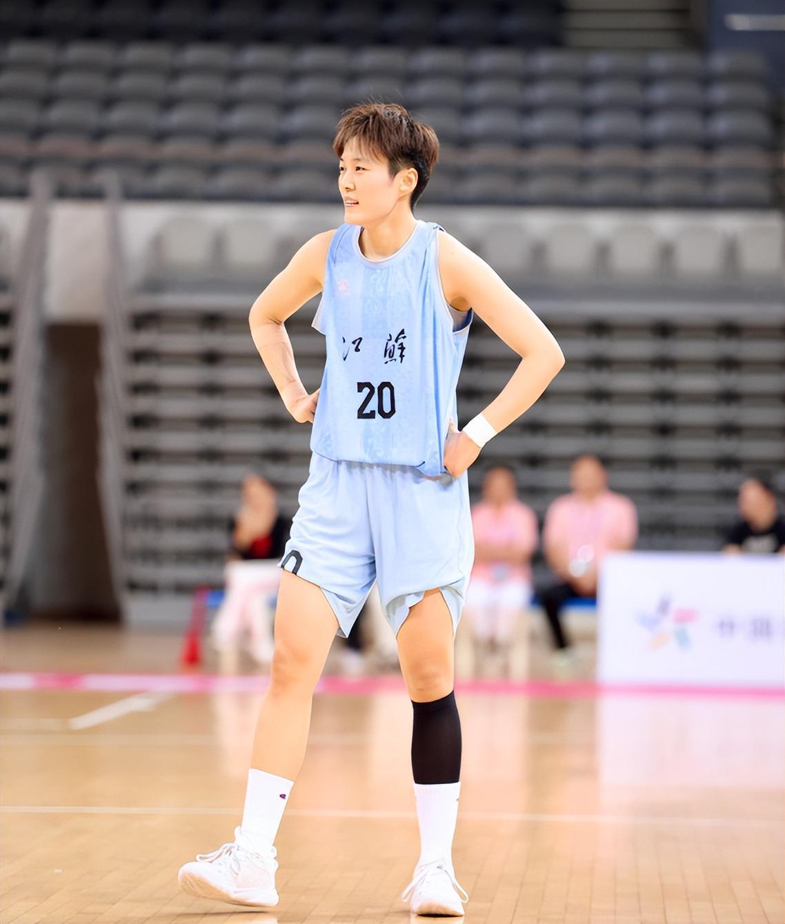 21岁女篮新星孙宇闪耀全锦赛：22+13+6全能数据引关注