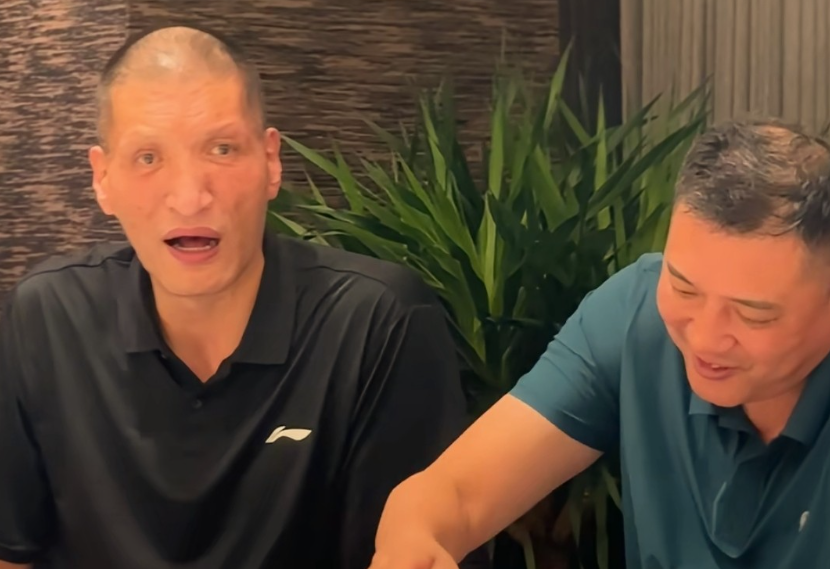 巴特尔与巩晓彬聚会美食