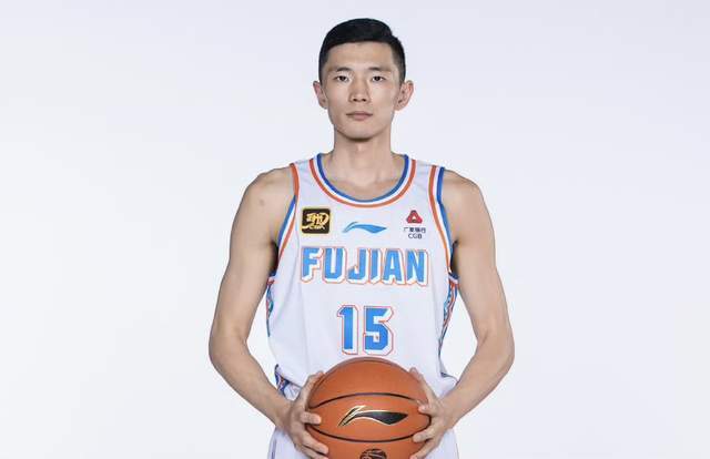 山东男篮新援陈林坚两场34分，邱彪引援显成效，静待高诗岩回归