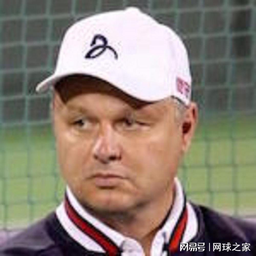 瓦伊达率弟子连夺索菲亚与伊斯坦布尔冠军，证明执教实力