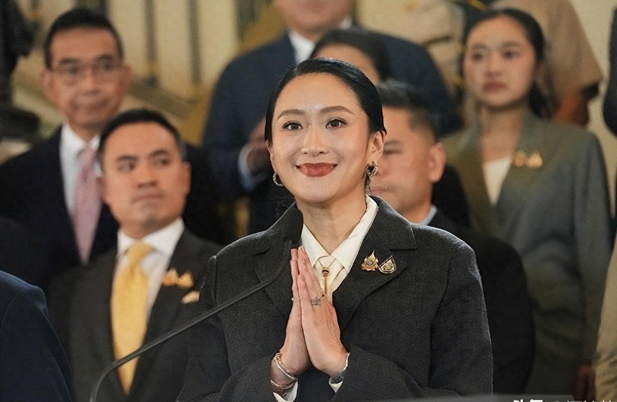 佩通坦母亲朴乍曼：离婚不离家，守护800亿资产成他信家族支柱