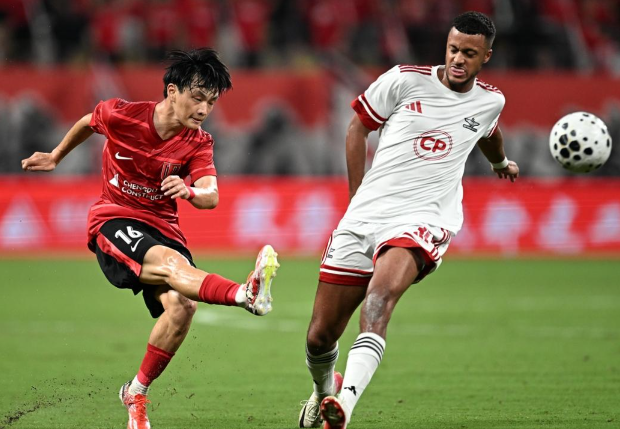 中超第3成都蓉城3-0横扫泰超豪强，强势晋级亚冠正赛
