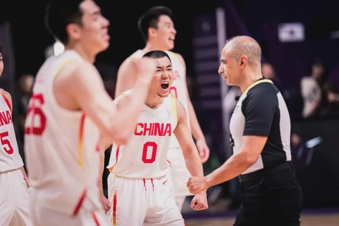 三项数据第一！最血性的中国男篮谁能不爱