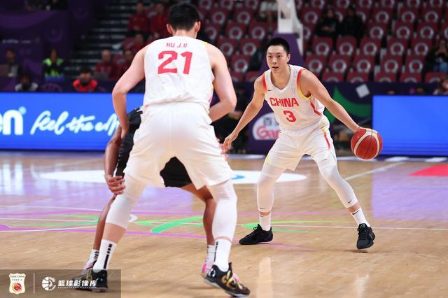 澳主帅盛赞中国男篮：战术执行出色，胡明轩胡金秋难防