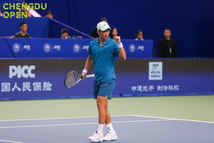 ATP成都站首轮战报：商竣程2-1力克博格斯 卫冕之路首战告捷