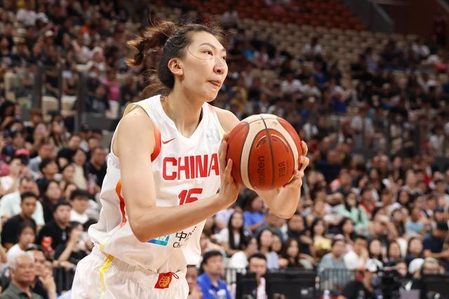 高效制胜！韩旭10投7中狂揽15分4篮板1助攻1抢断