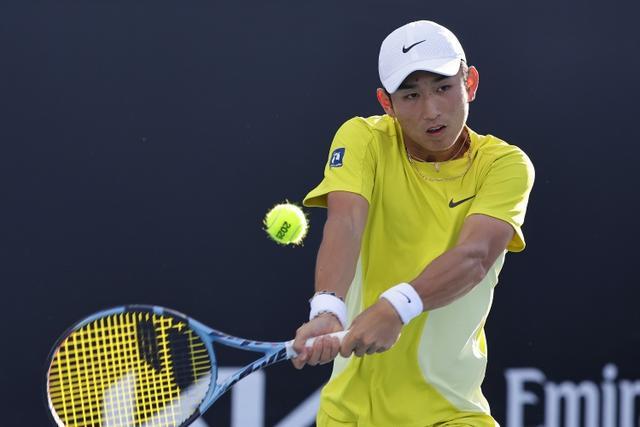 商竣程ATP成都站首轮力克博格斯 终结五连败迎赛季开门红