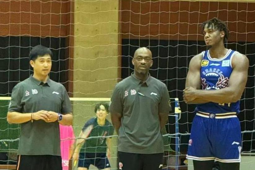 NBA篮板王离队，张镇麟崛起成上海队新核心