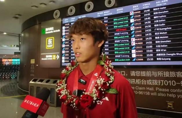 北京U16男足夺冠背后：门将曹钰谈父亲泪目与国字号梦想
