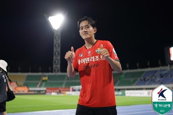 轮换阵容击败申花，江原老将洪喆：这会让K联赛主力更加努力