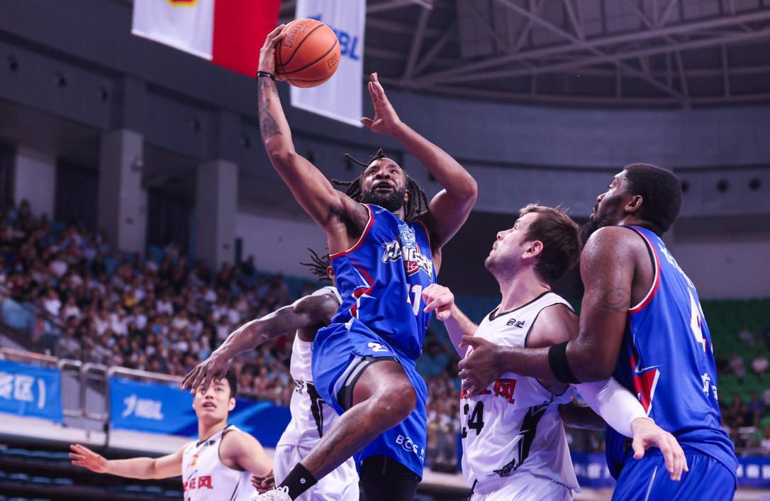 狂轰42分6板5助！威尔斯成NBL关键先生，新赛季或助辽篮再创辉煌