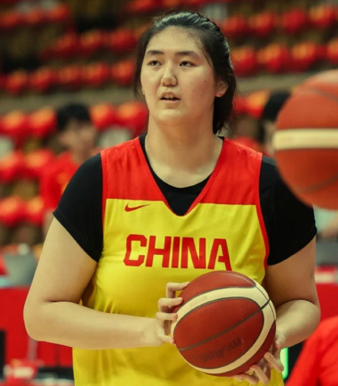 张子宇8+3表现亮眼！杨舒予25分助中国女篮热身赛首战告捷