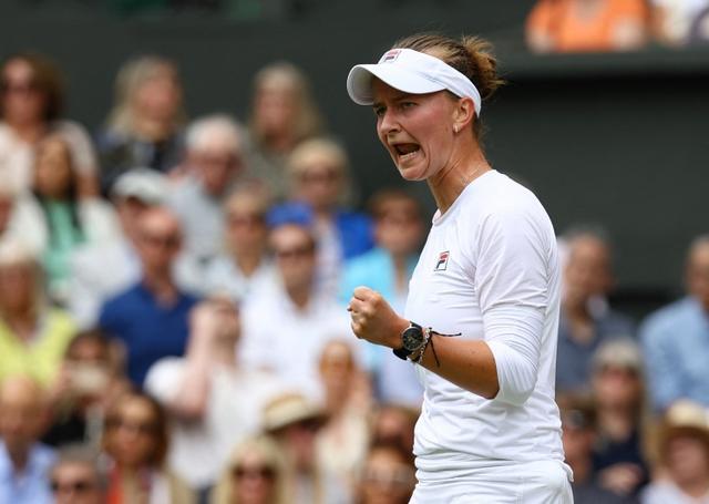 WTA500首尔站：克雷吉茨科娃2-1逆转拉杜卡努，强势晋级8强
