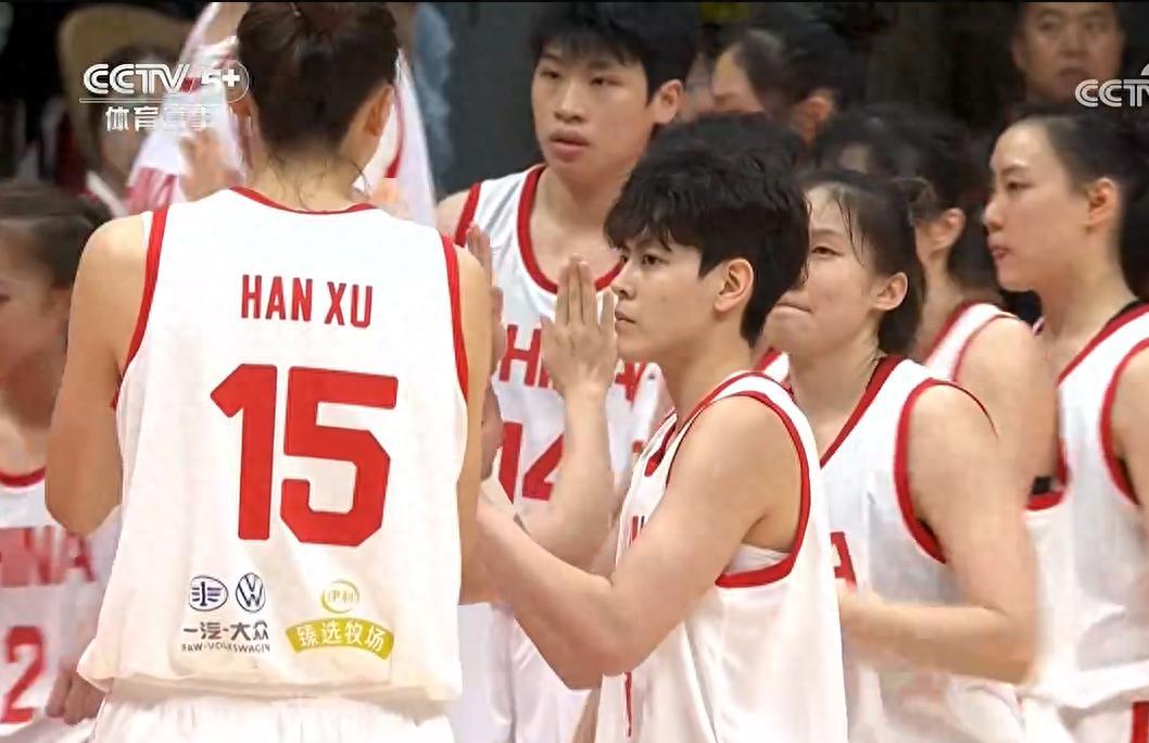 中国女篮热身赛5分险胜尤文图特，韩旭成最大功臣