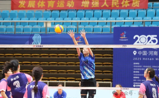南阳队3-2险胜许昌队，河南省女排联赛激战五局创佳绩