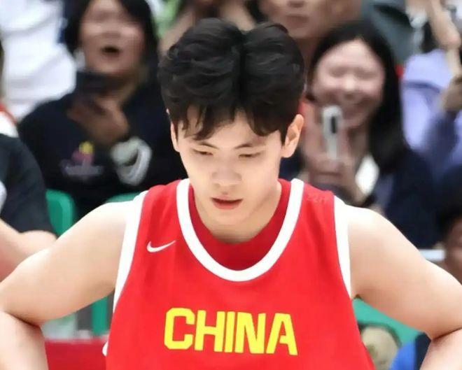 中国女篮热身赛大胜尤文图特！杨舒予25分创佳绩，赛后发言引共鸣