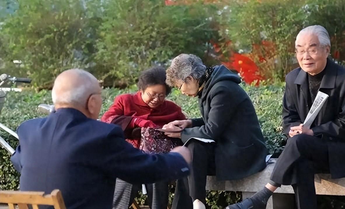 我国人口死亡高峰即将来临：三大因素与应对策略解析