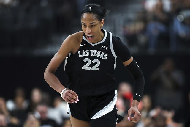 WNBA季后赛：王牌74-73险胜风暴，阿贾38分创抢三奇迹